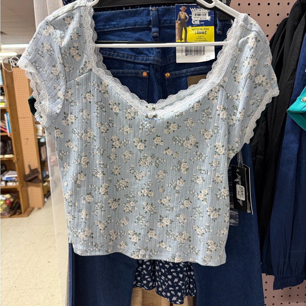 Derek Heart Light Blue Floral Lace-Trim Ribbed Crop Top